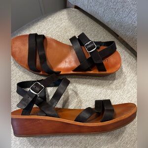 Lucky Brand - Wedge Sandal, Size 8